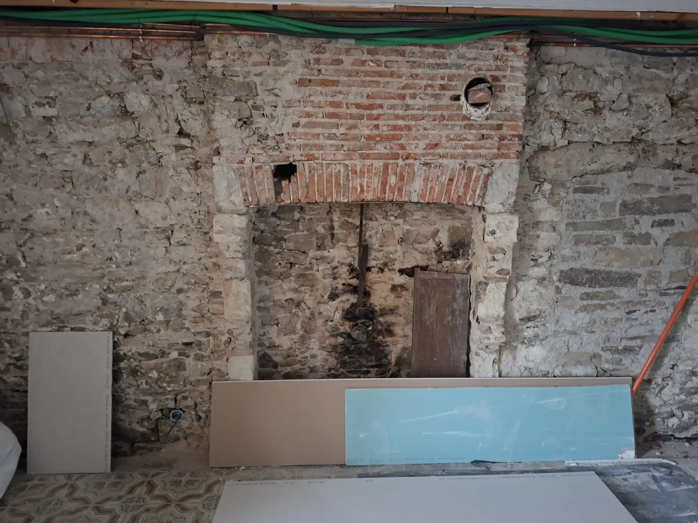 Restauration d'une cheminée (Avant)